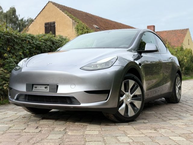 Tesla Model Y Base RWD