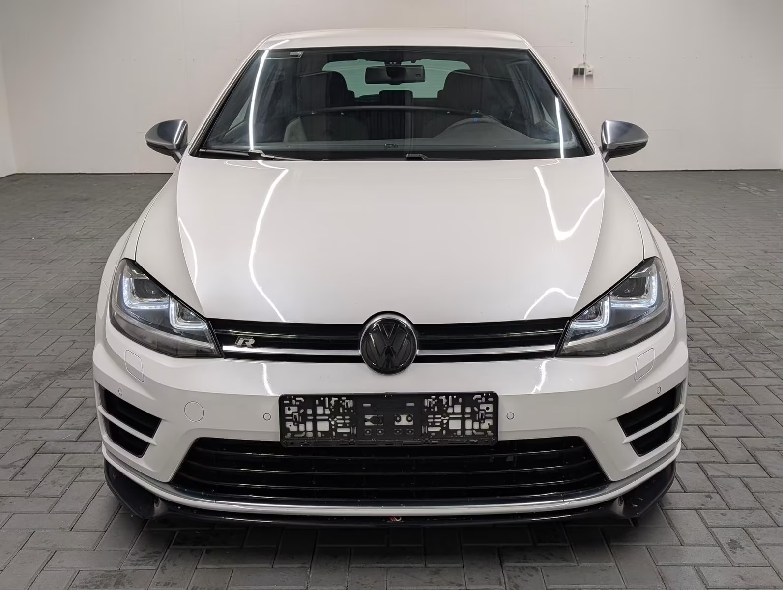Volkswagen Golf VII 4Motion R Bi-Xénon Navi SHZ Kam 18-LM