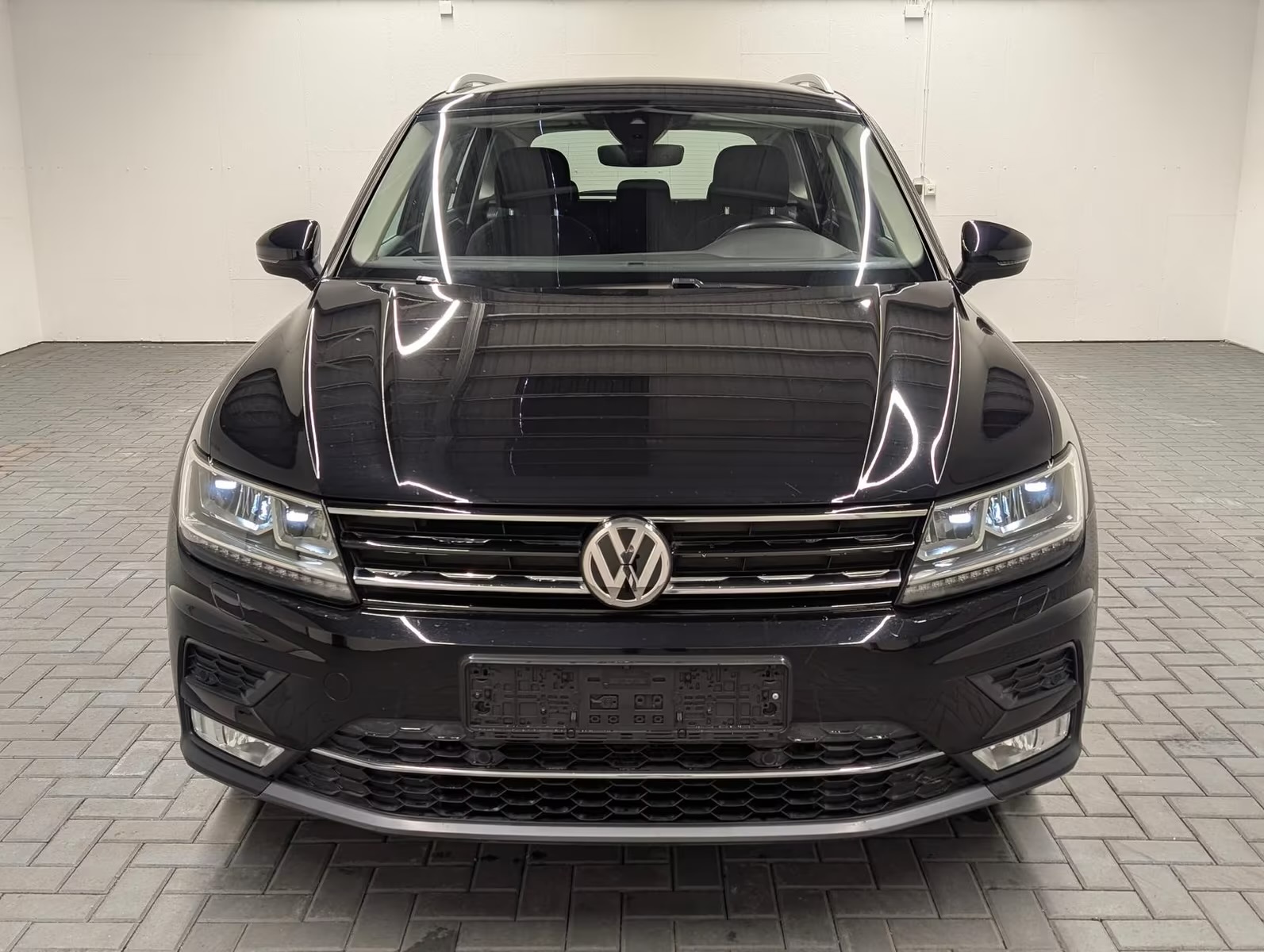 Volkswagen Tiguan Phares LED Highline Navi/ACC/SHZ/PDC/elHeck/18LM