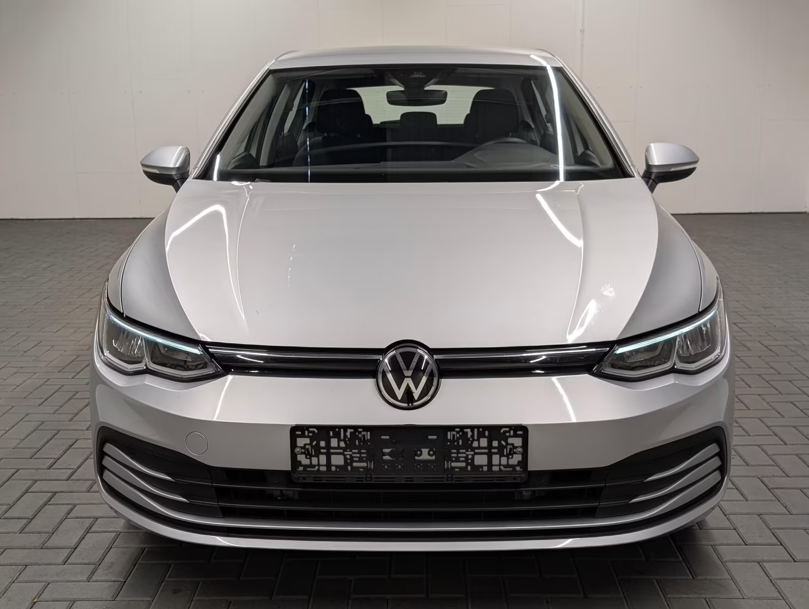Volkswagen Golf VIII LED/Navi/AHK/SHZ/LHZ/Keyl./ACC/Kam