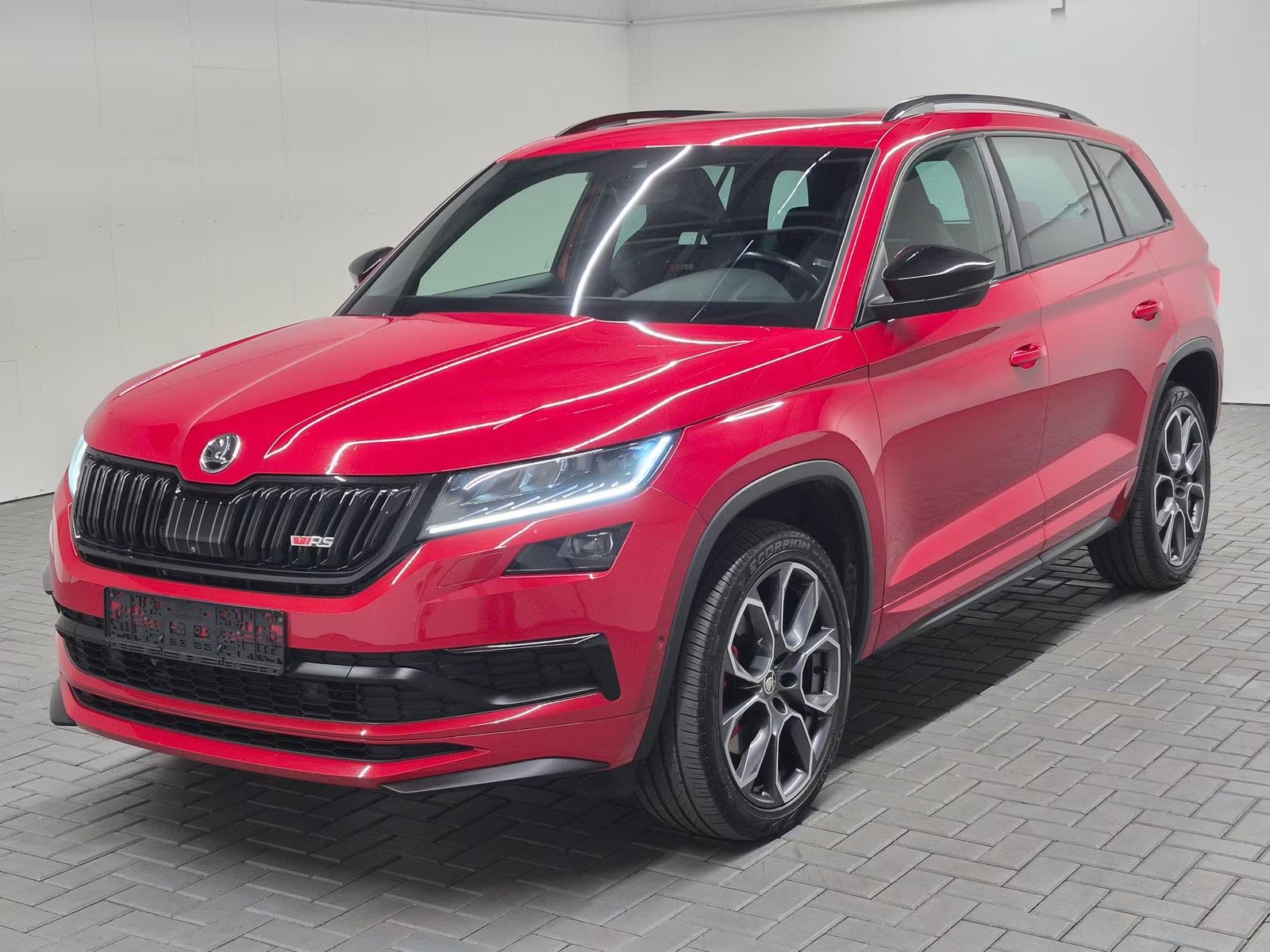 Skoda Kodiaq RS 4x4 7 places sièges chauffants haut-parleurs C