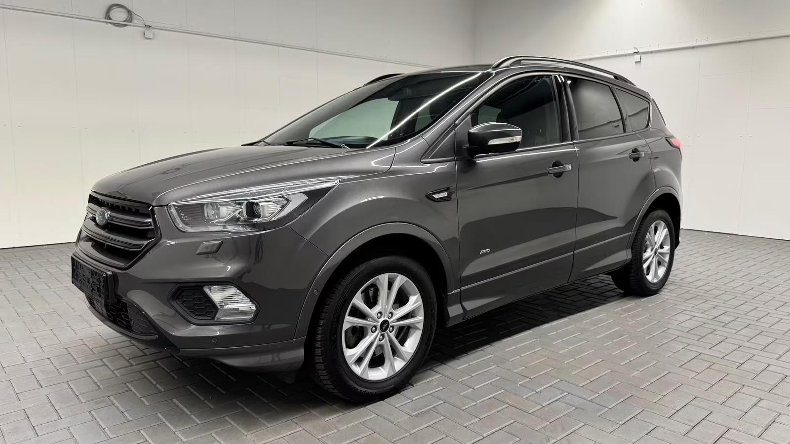 Ford Kuga ST-Line bi-xénon Navi SHZ Kam el.Heck AHK