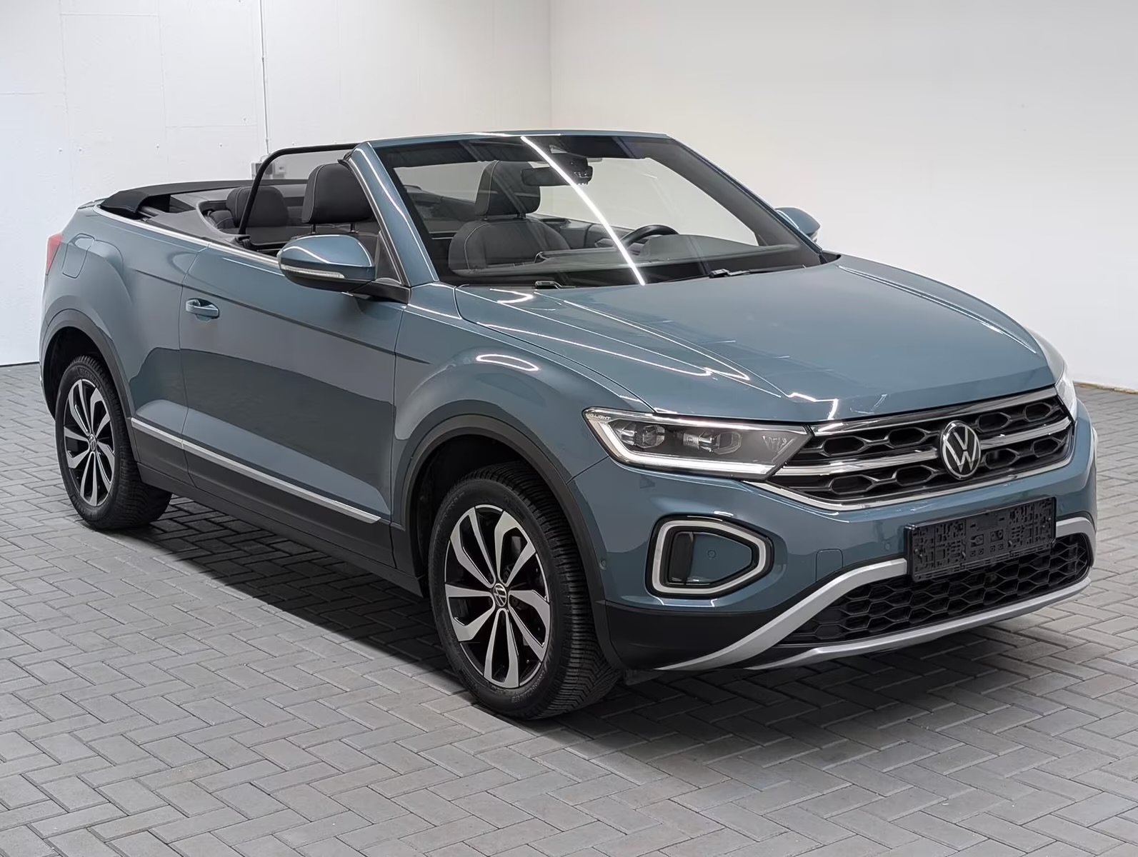 Volkswagen T-Roc Convertible Style IQ-Light SHZ Kam AHK ACC