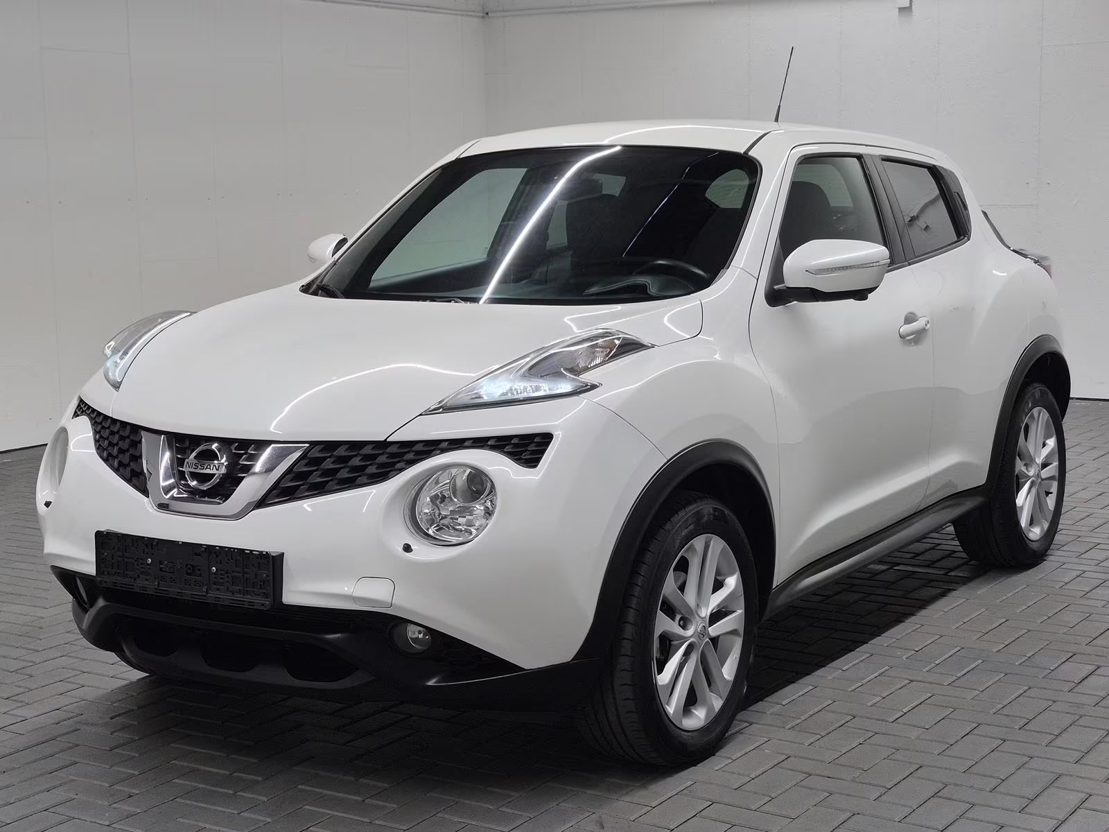 Nissan Juke Tekna Xenon Cuir Navi 360° SHZ Keyl. 17-LM